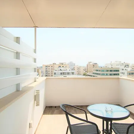 Apartment Phaedrus Living: Luxury 508 Nicosia