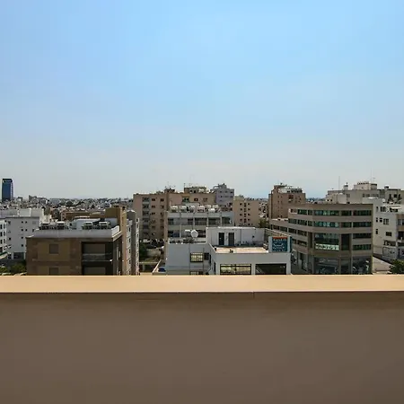 Apartment Phaedrus Living: Luxury 508
